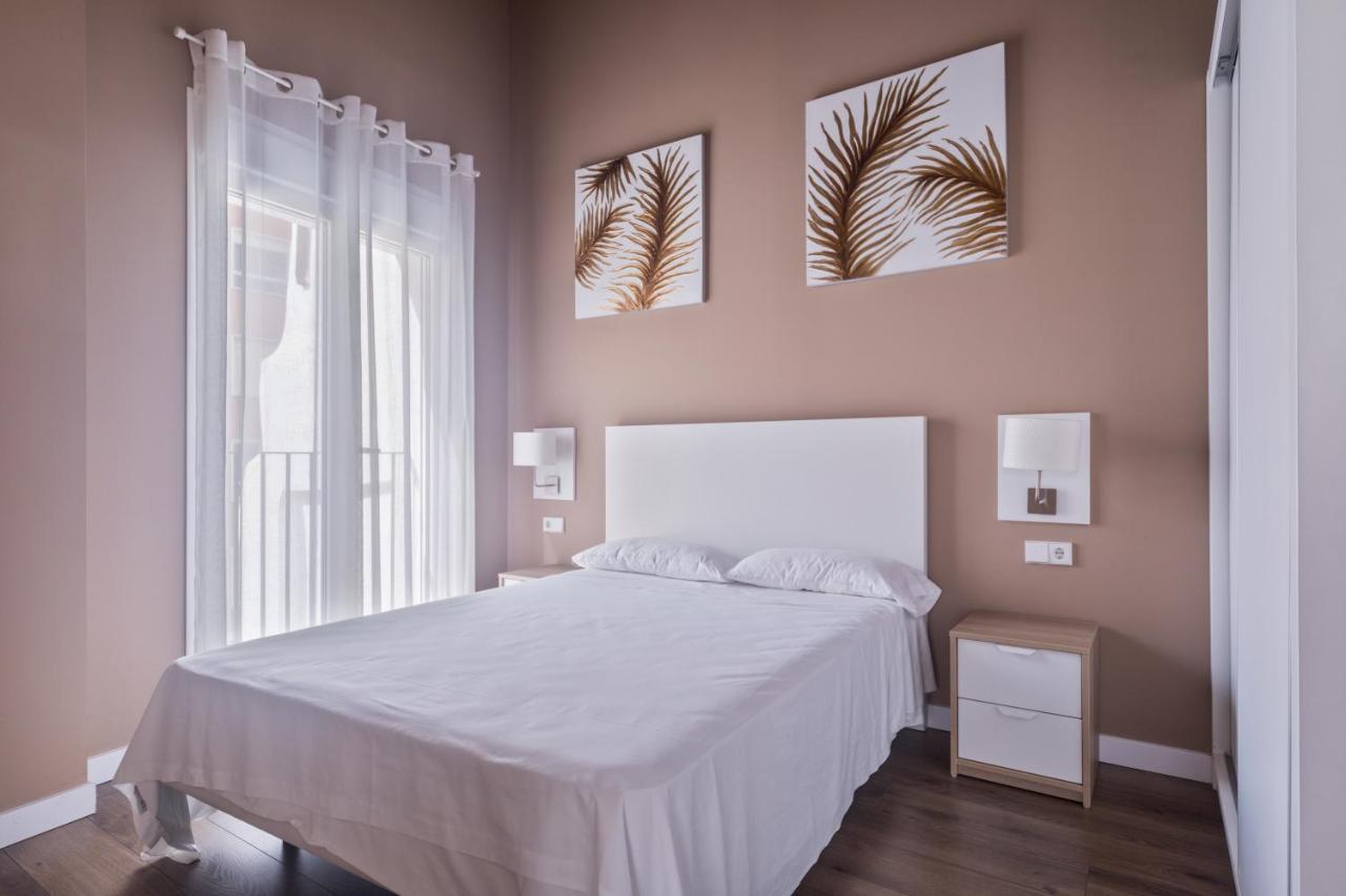 San Miguel, Luxury Apartments. Валенсия Экстерьер фото